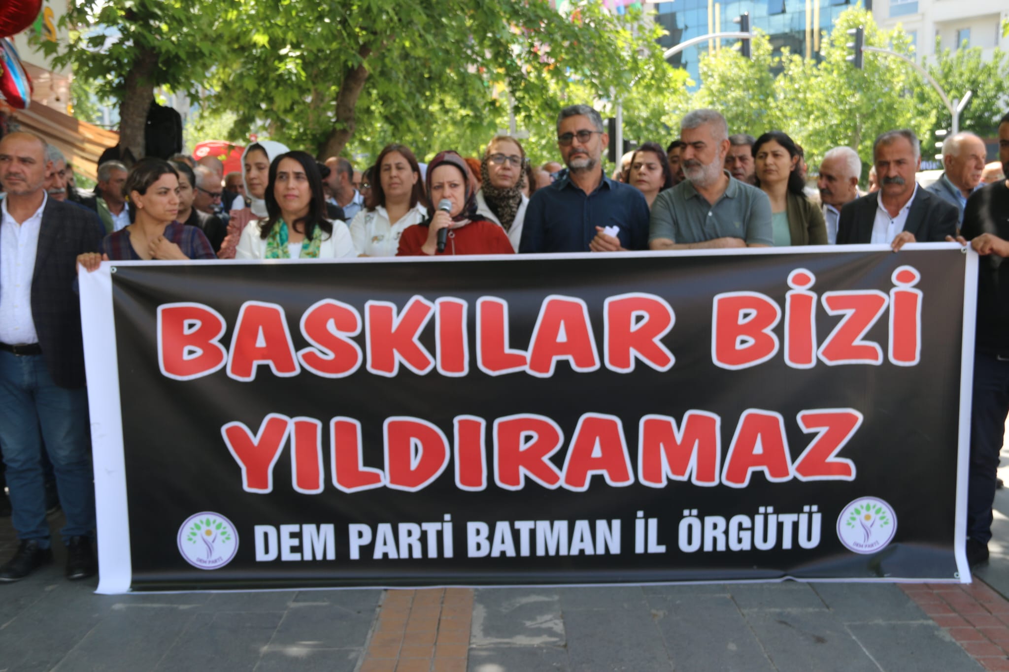 Birecik DEM Parti'ye yapılan saldırılar Van, Batman ve Diyarbakır'da protesto edildi