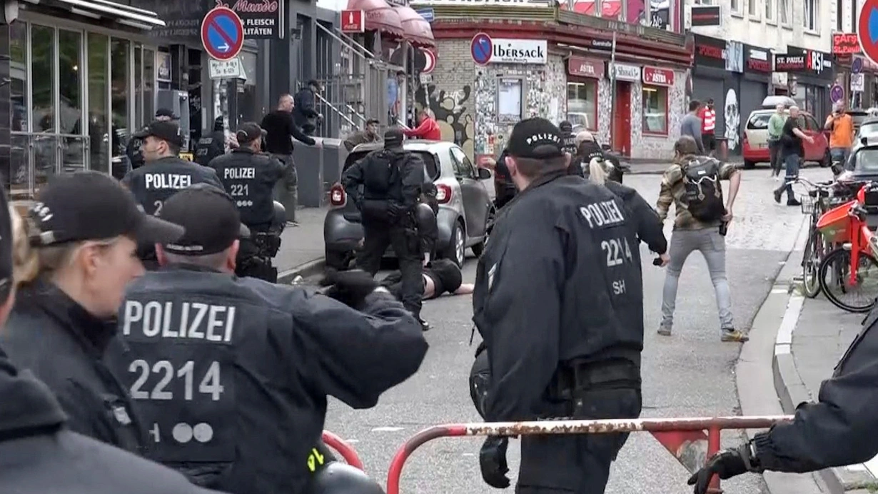 EURO 2024'te ortalık karıştı: Alman polisi, bir taraftarı vurdu!