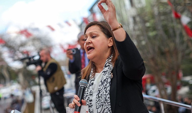 Burcu Köksal, kayyum karşıtı protestolara neden katılmadığını 'açıkladı': 'Atatürk ile Cumhuriyet ile bayrak ile...'