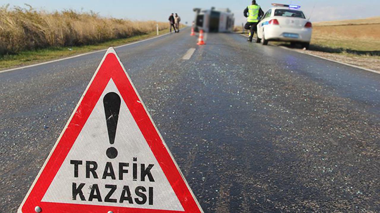 Çankırı'da otomobil şarampole devrildi: 1 ölü, 3 yaralı