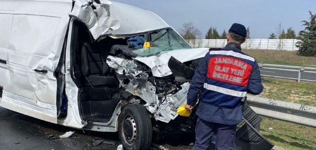 MİNİBÜSLE TANKER ÇARPIŞTI: 1 ÖLÜ, 1 YARALI