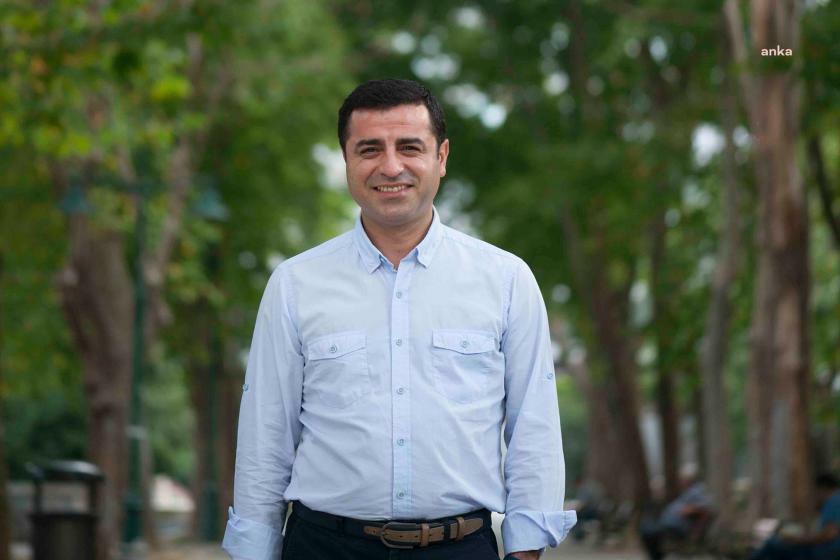 Selahattin Demirtaş, kamuoyuna yapacağı çağrı metnini Özel'e verecek