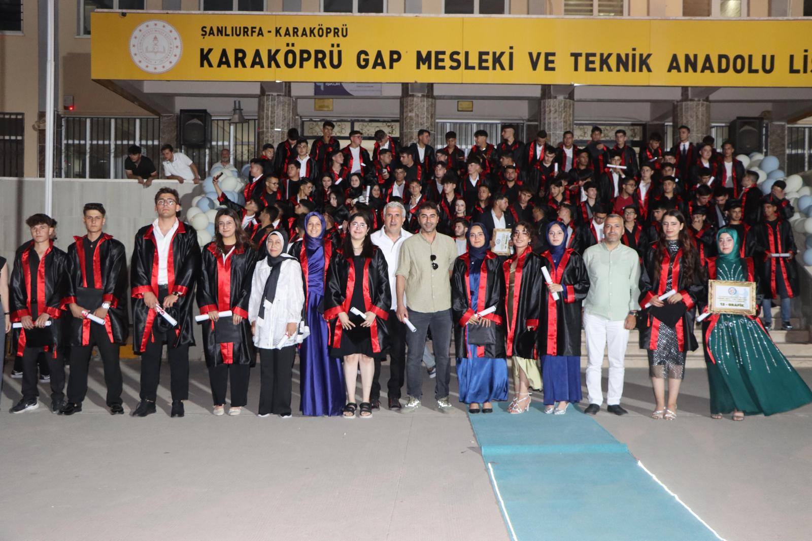 Şanlıurfa Karaköprü GAP Mesleki ve Teknik Anadolu Lisesi Mezuniyet Coşkusu!