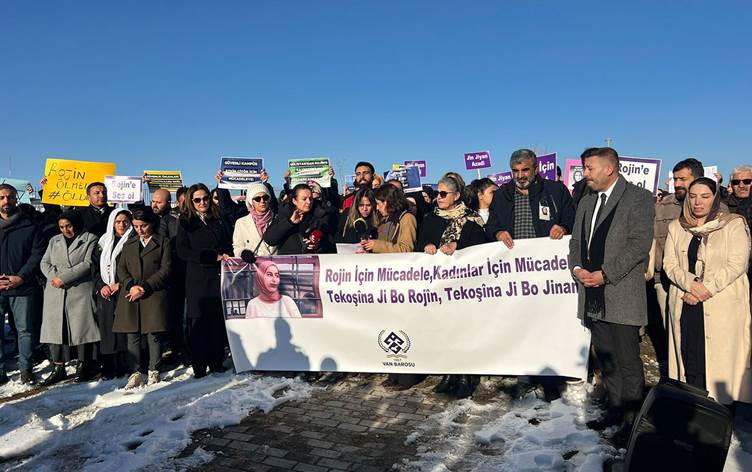 Rojin Kabaiş için yürüyüş düzenlendi: Bulgular tekrar araştırılsın