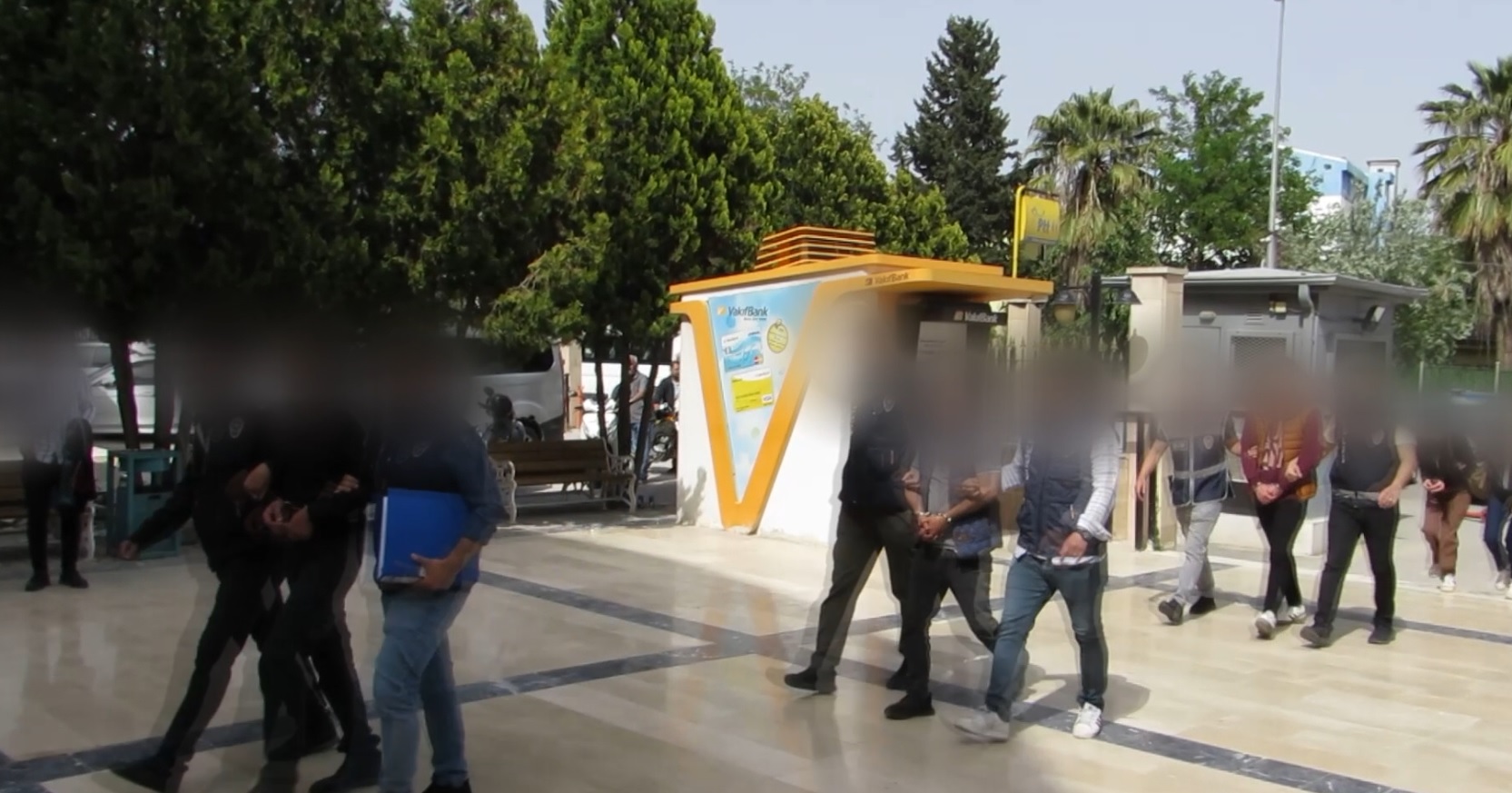 Siber Suç Operasyonu: 5 Kişi Yakalandı!  