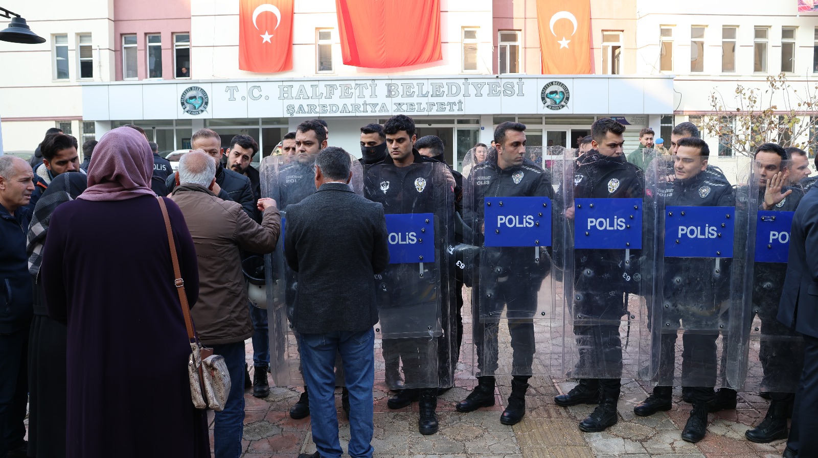 Halfeti Belediyesi DEM Partili meclis üyelerine 'keyfi' engelleme 