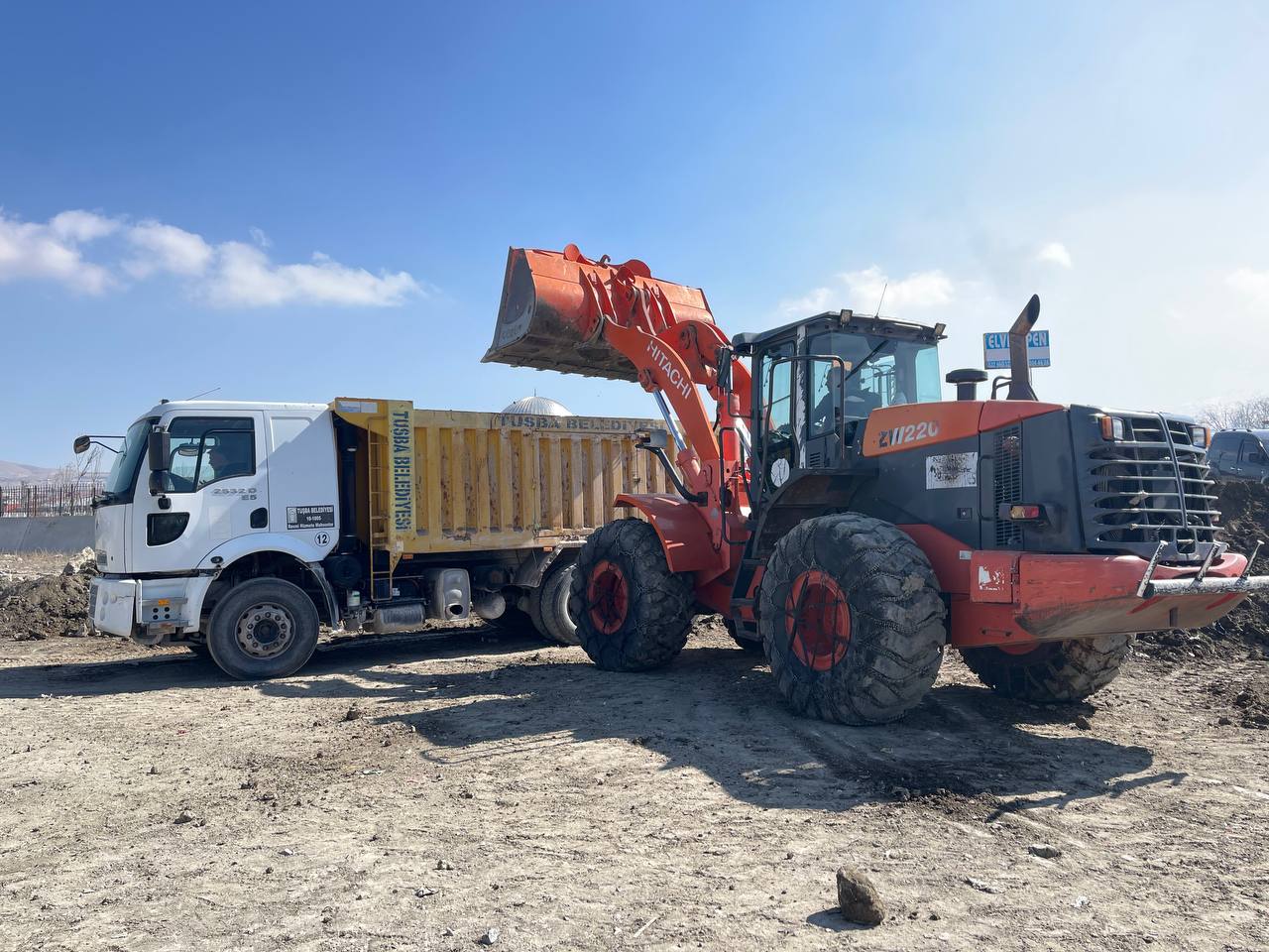 Fen İşleri Müdürlüğü'nden Oto Sanayi Sitesi'nde Kapsamlı Hafriyat Çalışması 