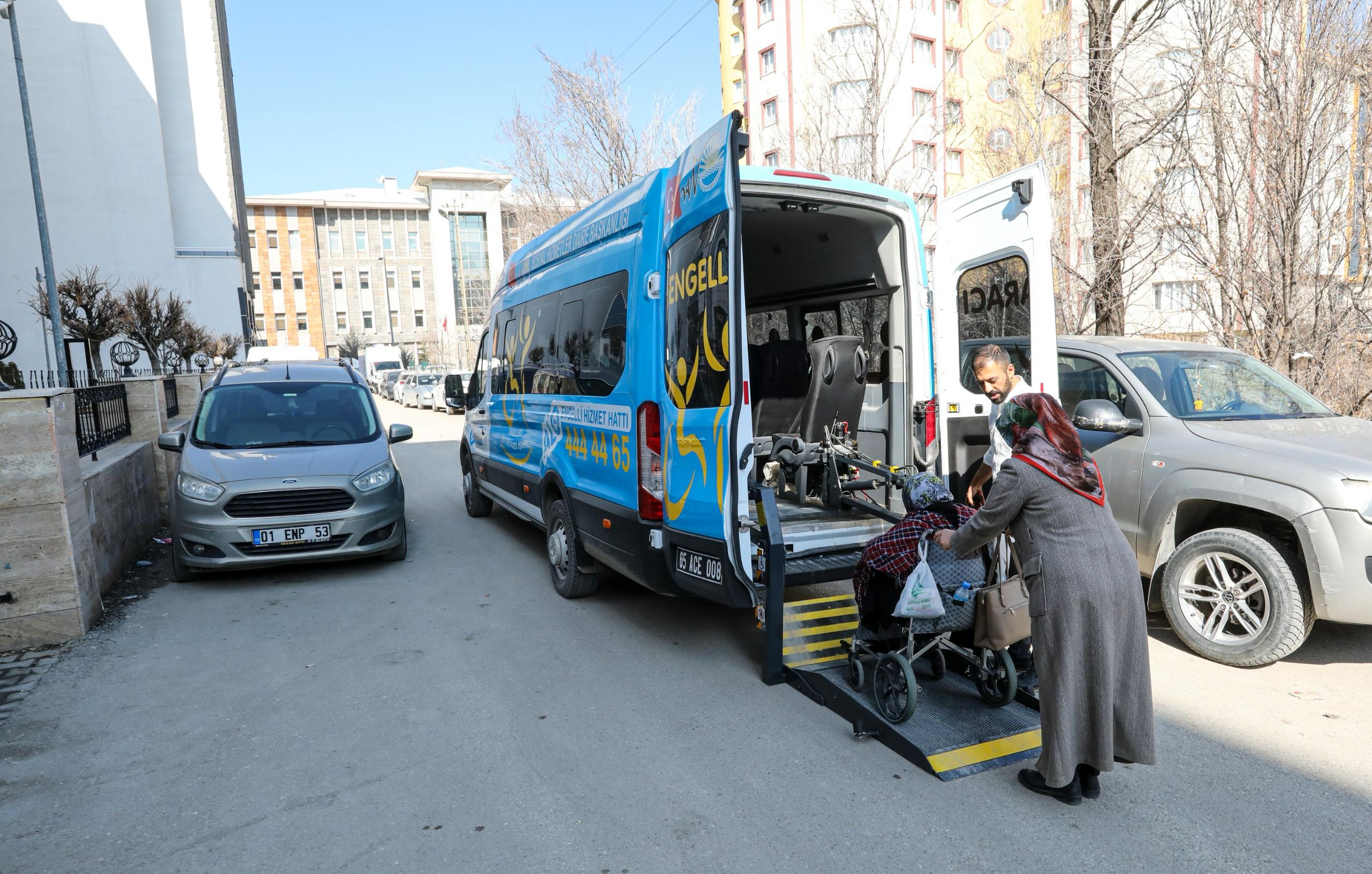 VAN BÜYÜKŞEHİR BELEDİYESİ ENGELLİLERİN SORUNLARINI ORTADAN KALDIRIYOR