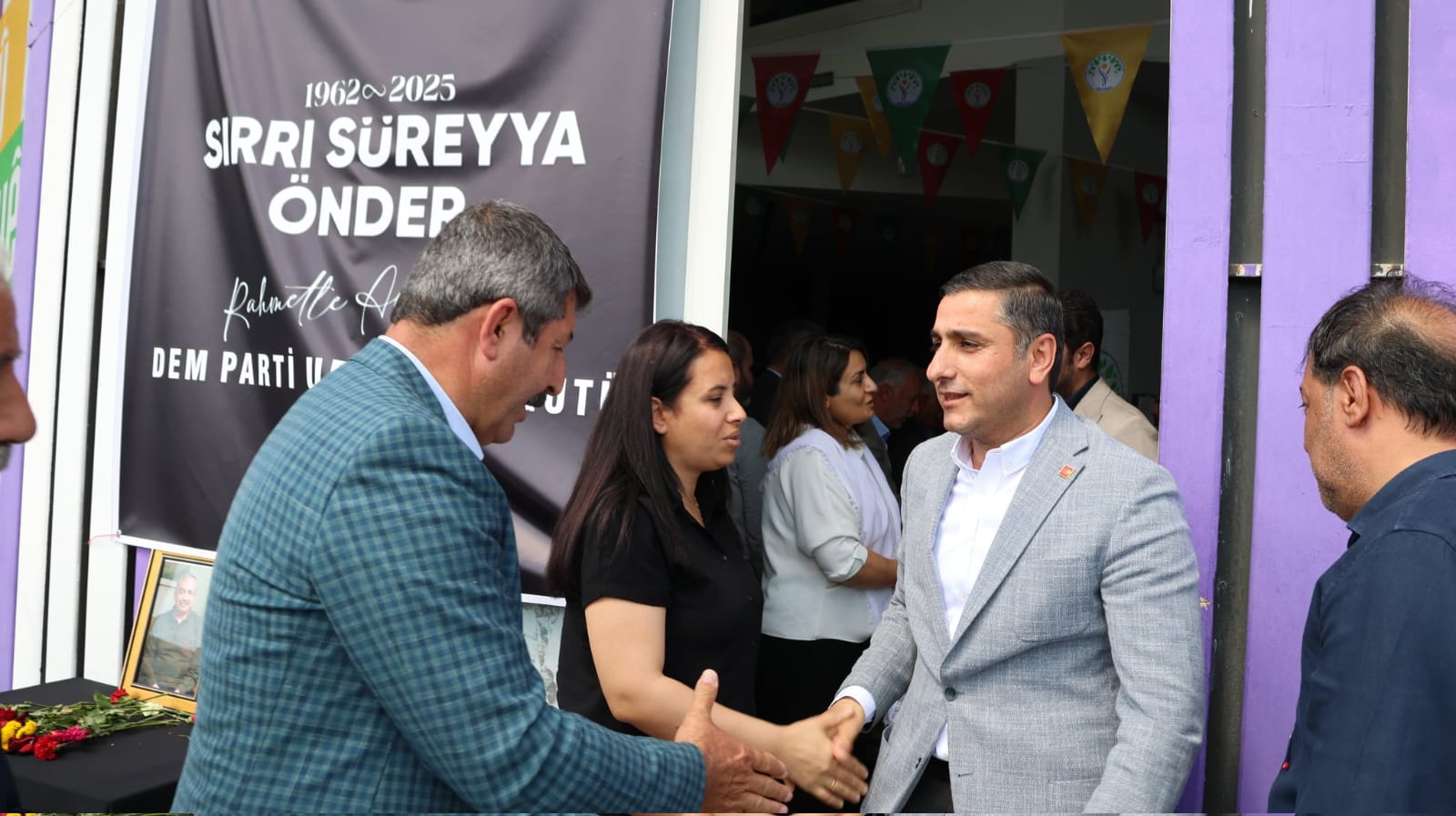 CHP ŞANLIURFA İL ÖRGÜTÜNDEN, DEM PARTİ'YE TAZİYE ZİYARETİ