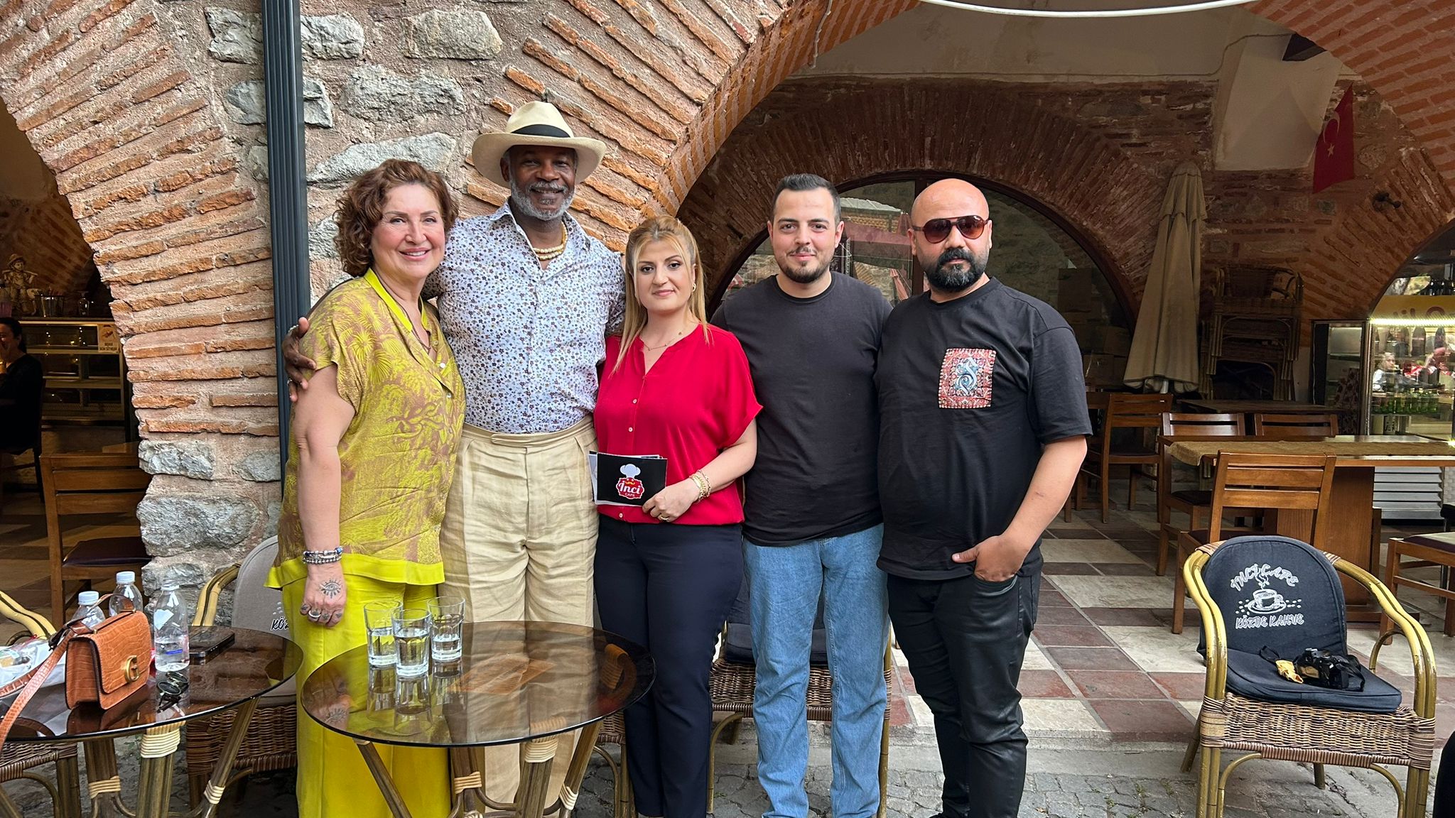 Efkan Öztekin Pr Menajerliğinde Tülay'la Hayatın İçinden Programı İlk Konuklarını Aldı.