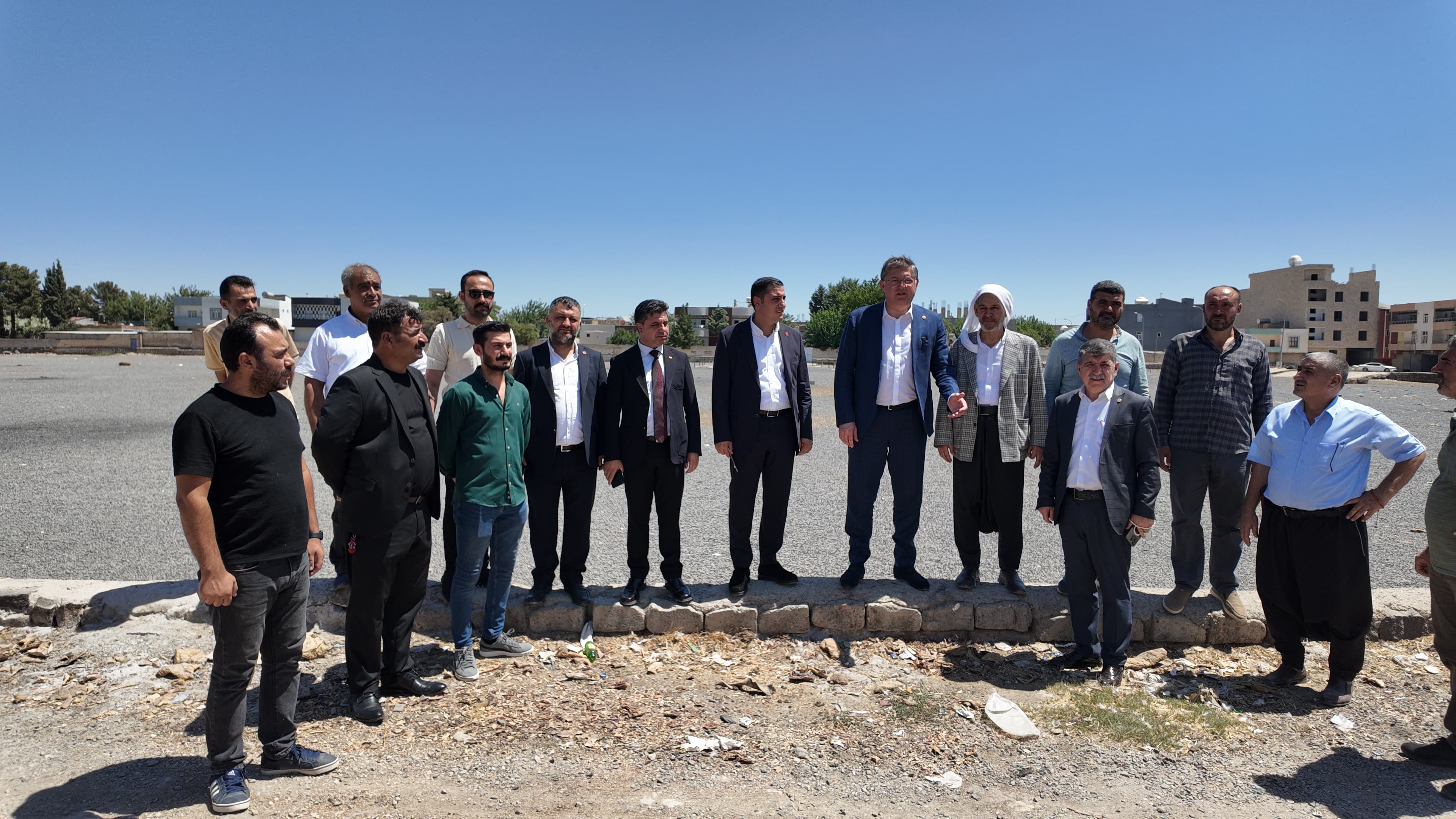 CHP Şanlıurfa il başkanı Ferhat Karadağ, Viranşehir Hayvan pazarı için çağrıda bulundu.