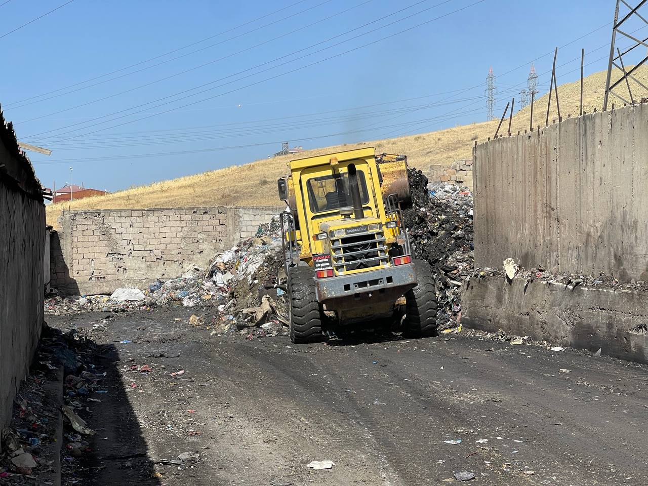 Tuşba Belediyesi’nden Yangın Sonrası Temizlik Çalışması