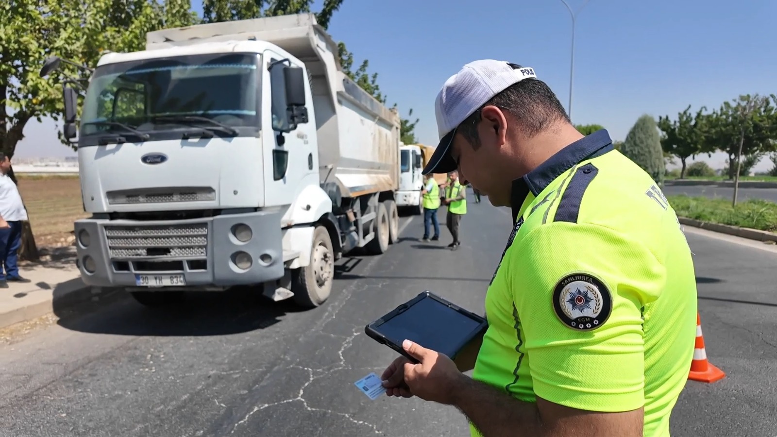  BÜYÜKŞEHİR’DEN ÇEVRE HASSASİYETİ ŞANLIURFA’DA HAFRİYAT DENETİMLERİ SIKILAŞTIRILDI
