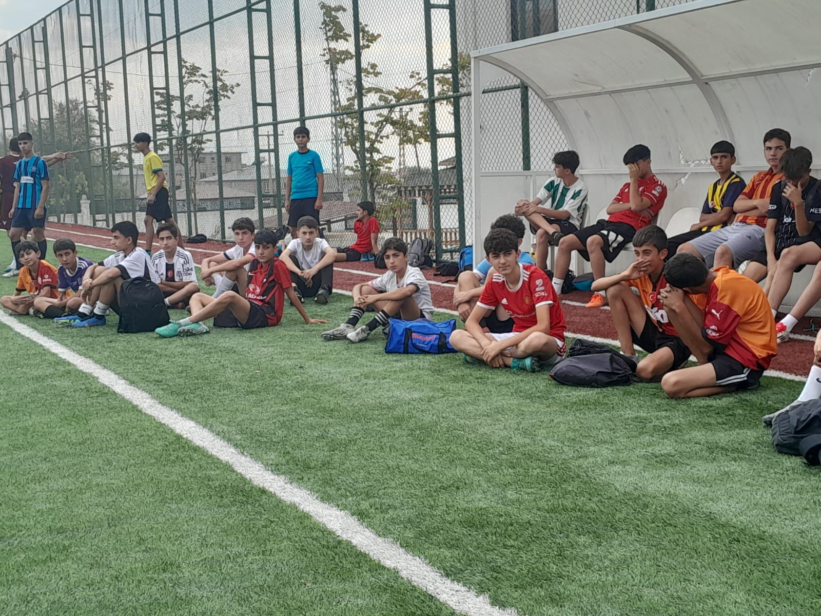 VAN BÜYÜKŞEHİR BELEDİYESPOR FUTBOLCU SEÇMELERİNE YOĞUN İLGİ