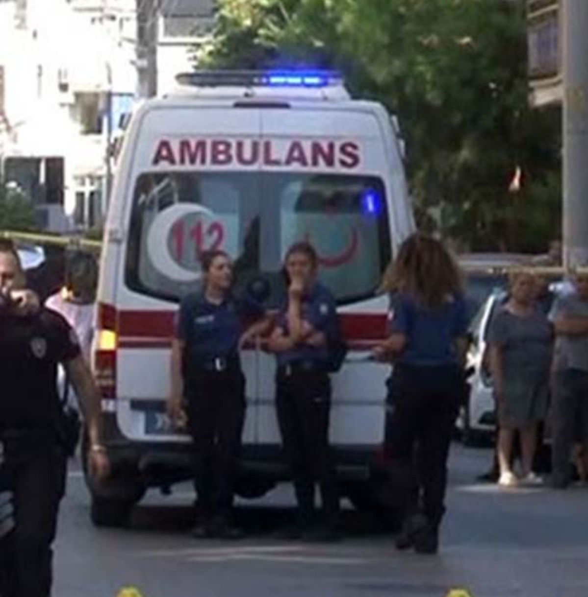 İzmir’de Yürek Yakan Saldırı: İki Polis Şehit Oldu*