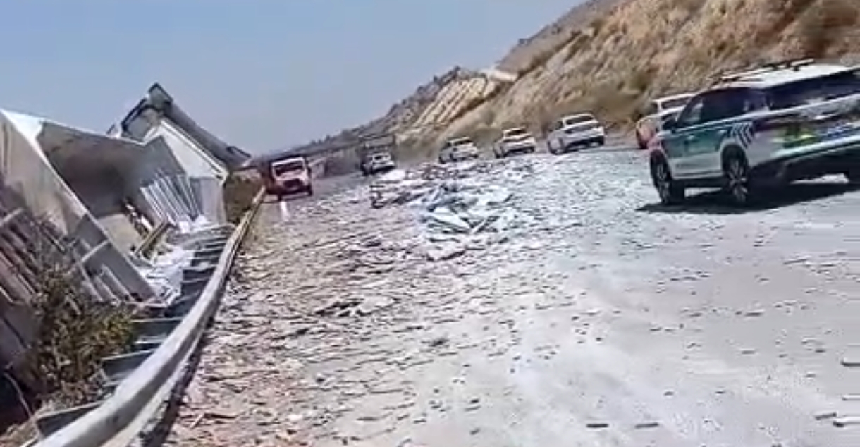 BABA-OĞUL KAZA YAPTI: OĞLU ÖLDÜ, BABA YARALI