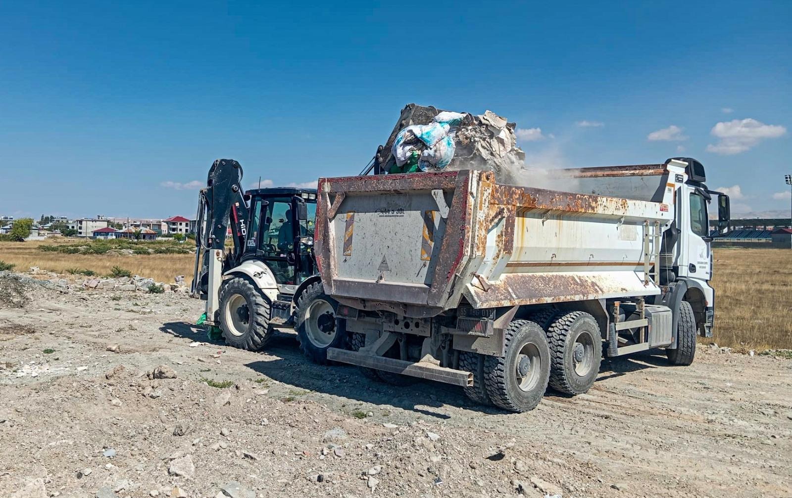 Büyükşehir’den kaçak hafriyat dökenlere 600 bin TL para cezası