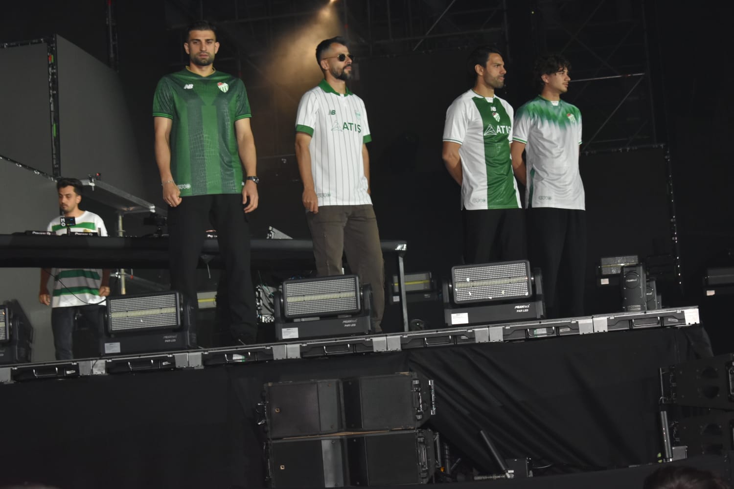 Bursa’da DJ Mahmut Orhan Rüzgarı Esti: Bursaspor’a Destek Konseri  