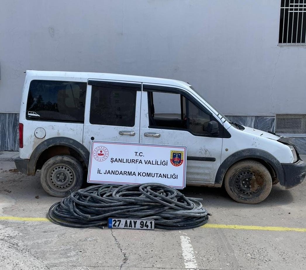 Şanlıurfa’da Jandarmadan Kablo Hırsızlarına Darbe: 200 Metrelik Çalıntı Kablo Ele Geçirildi
