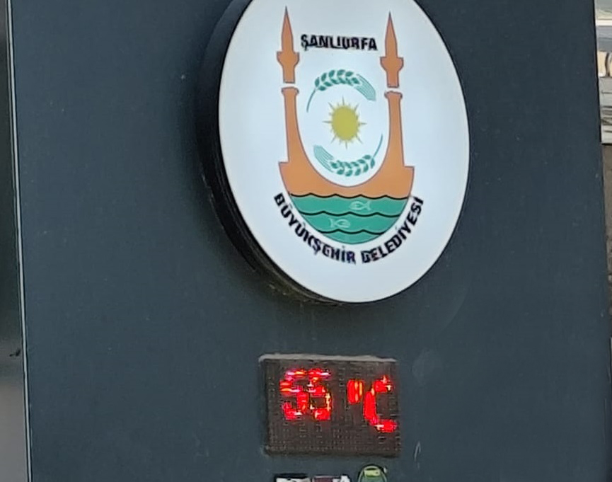 Şanlıurfa’da Kavurucu Sıcaklar: Bilbordlarda 55 Derece Görüldü, Gerçek Sıcaklık Ne?