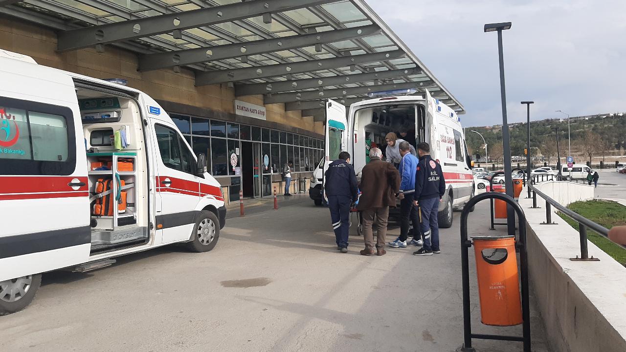 Bodrum'da otomobil ile minibüs çarpıştı: 14 yaralı