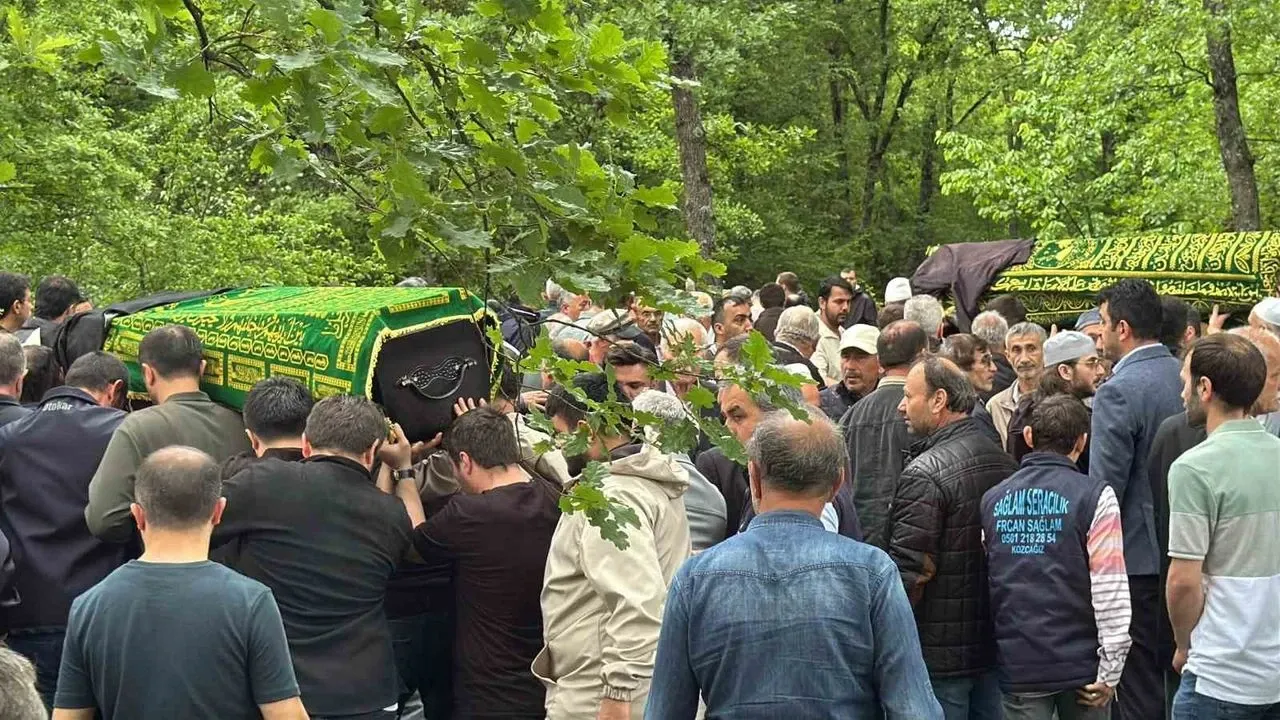Beş kişi kavga etti... Aynı evden 3 cenaze çıktı...