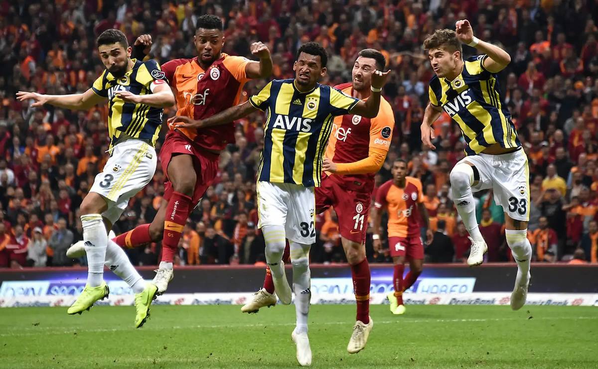Galatasaray ve Fenerbahçe kulüpleri: 