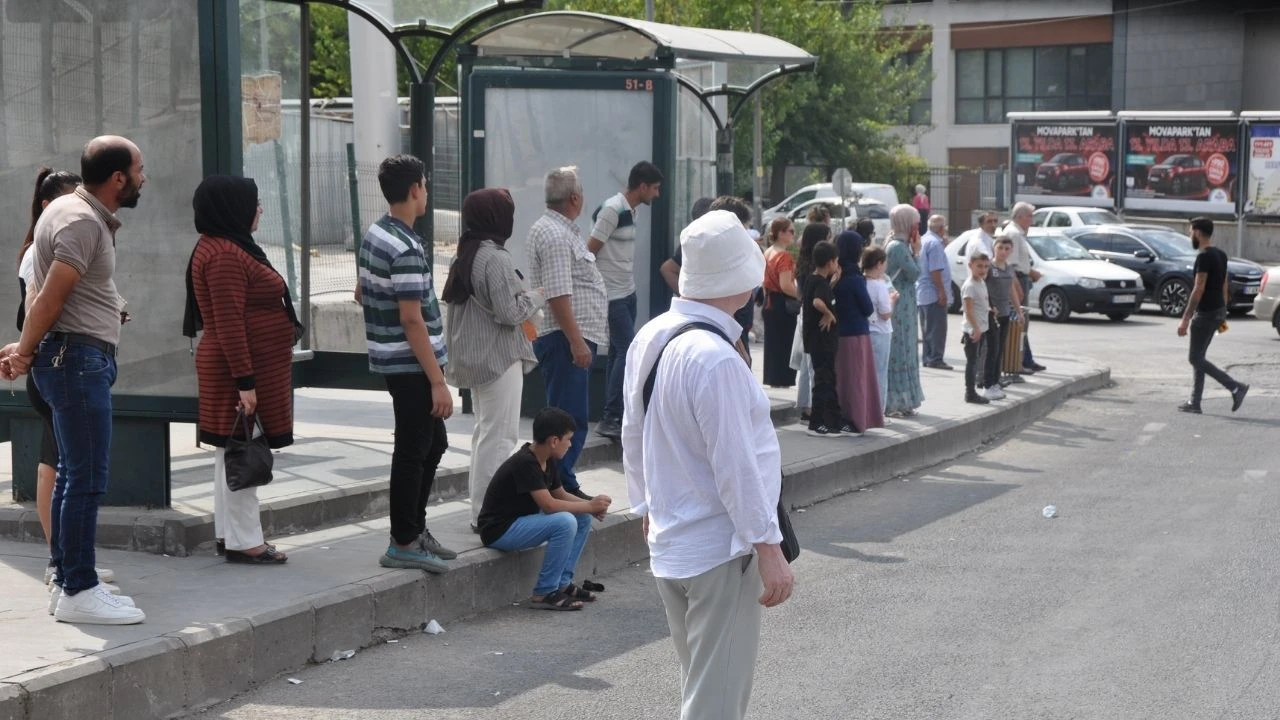 Mardin’de ulaşım krizi: Minibüsçüler kontak kapattı, vatandaş yollarda kaldı