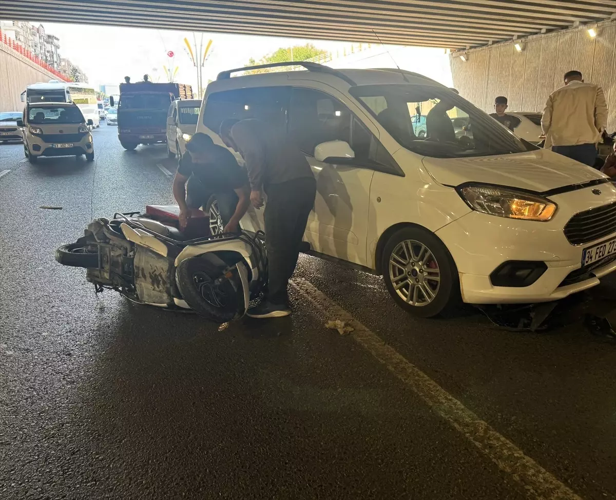 Şanlıurfa'da  Yağmurdan dolayı kayganlaşan yolda  Motosiklet Kaza yaptı